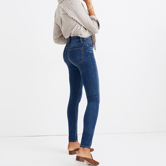 SOLD: Madewell Curvy High-Rise Skinny Jeans in Hayes Wash - Picture 3 of 7